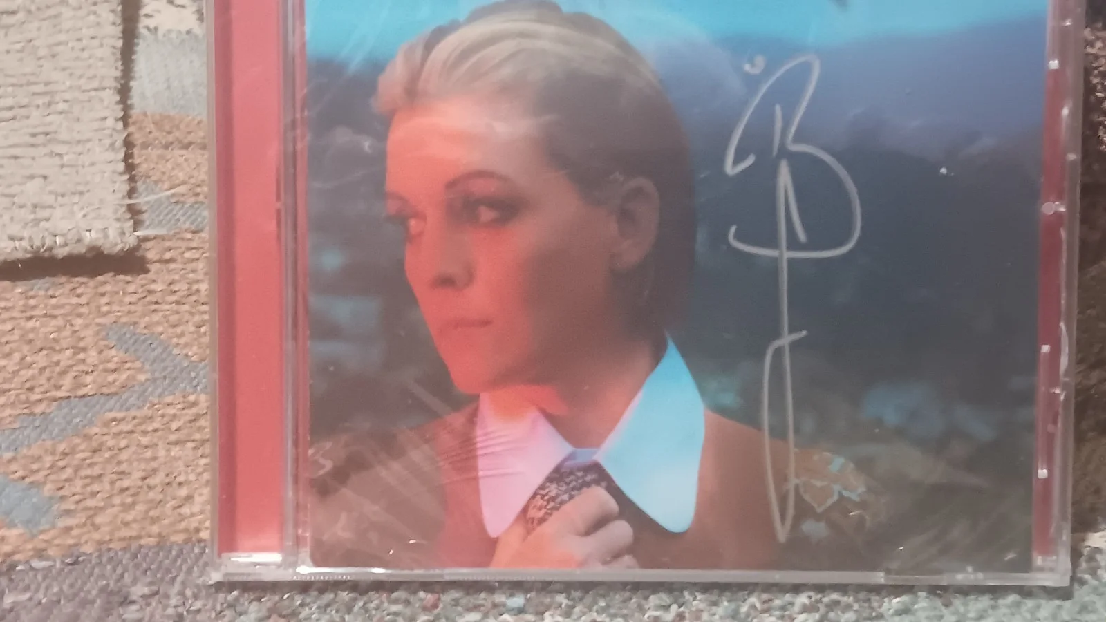 Brandi Carlile - "In These Silent Days" Autographed CD & Booklet Insert (Sealed), изображение 4