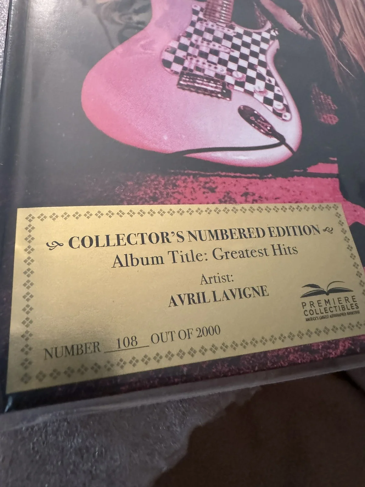 Avril Lavigne Greatest Hits SIGNED Numbered 108/2000 Collectors Vinyl LP JSA COA, image 3