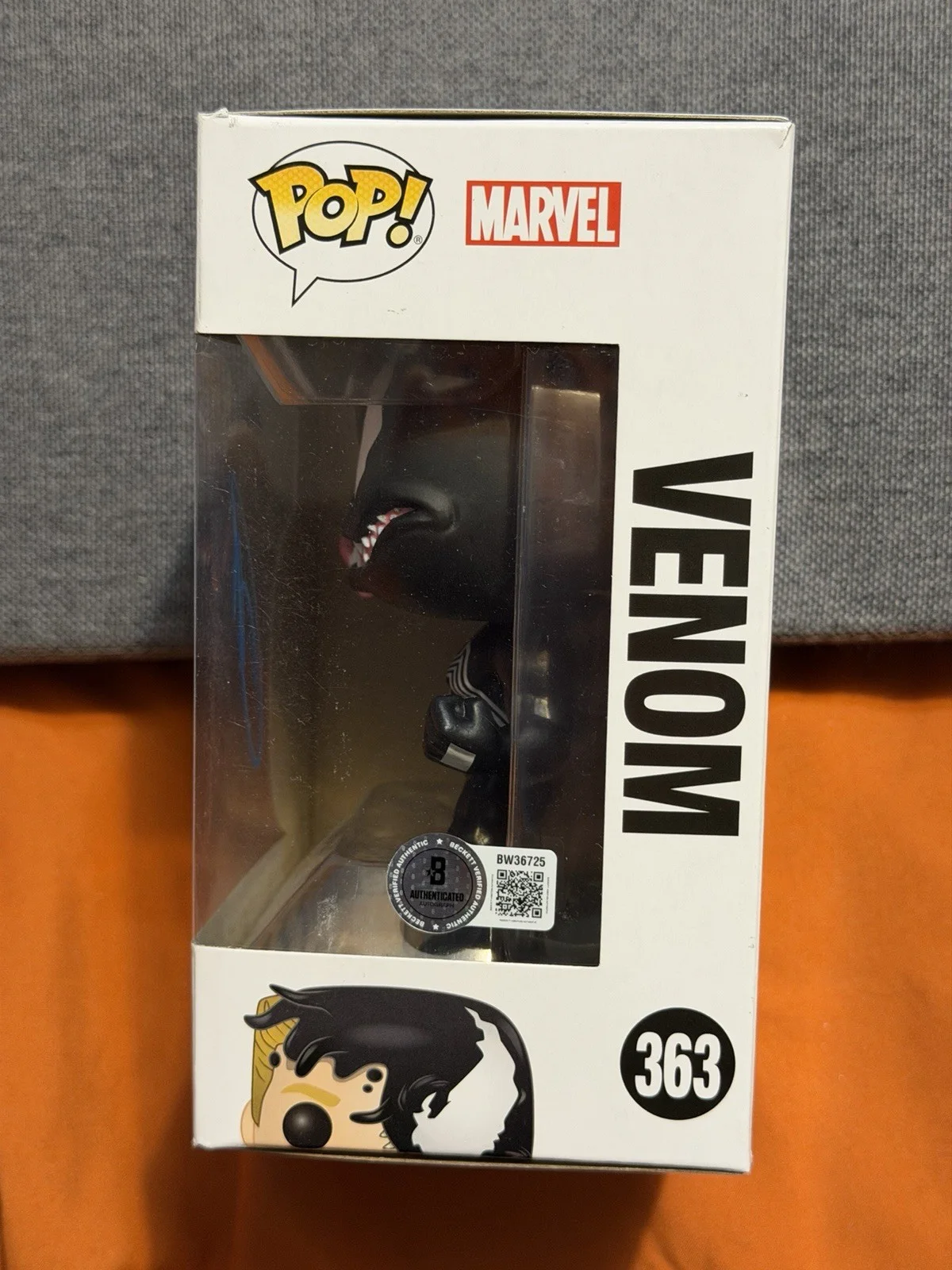 Tom Hardy — Tom Hardy Signed Venom 363 Funko Marvel Autograph Beckett COA Marvel Comics, image 2