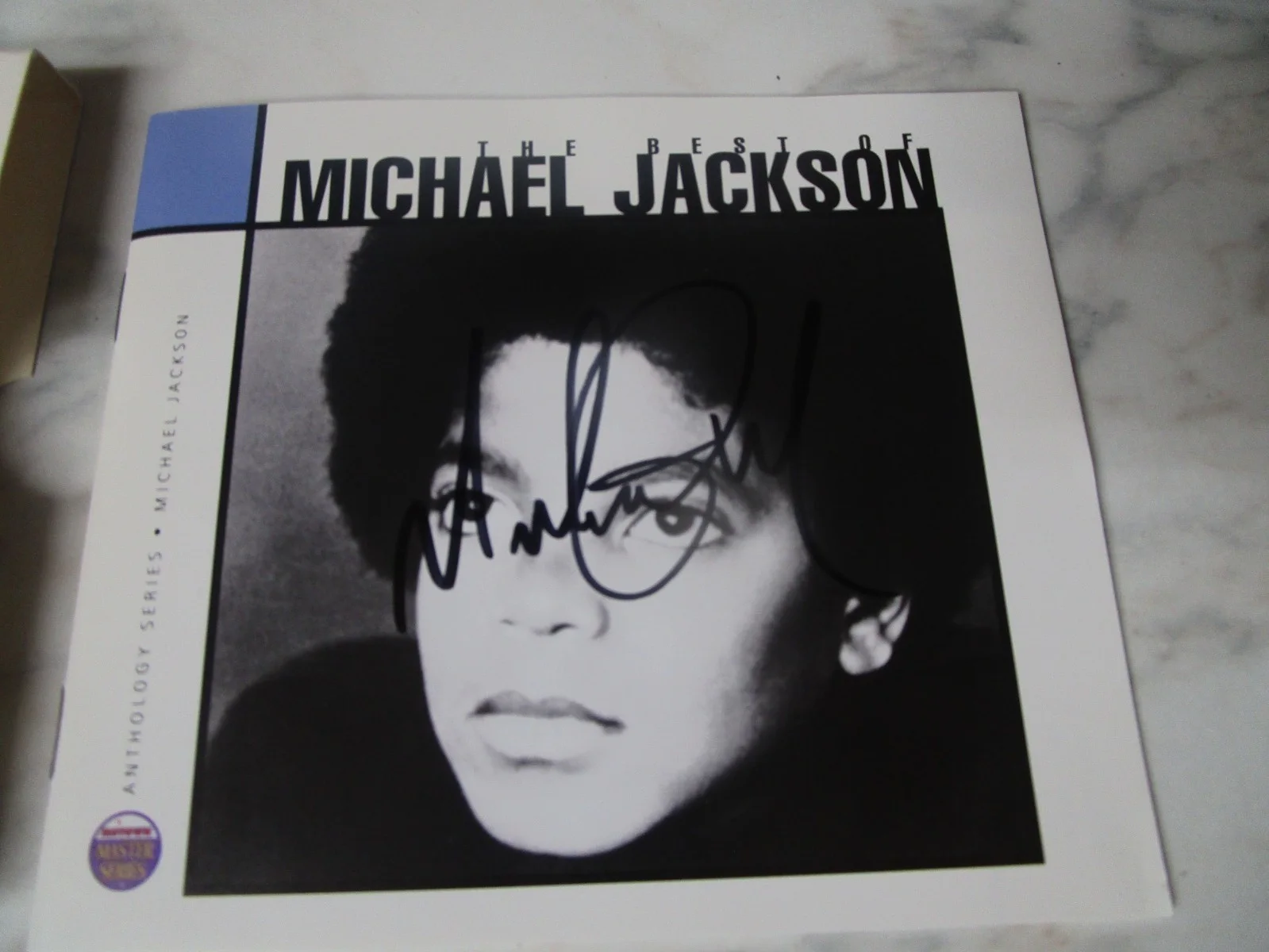 MICHAEL JACKSON SIGNED AUTOGRAPHED CD, image 2