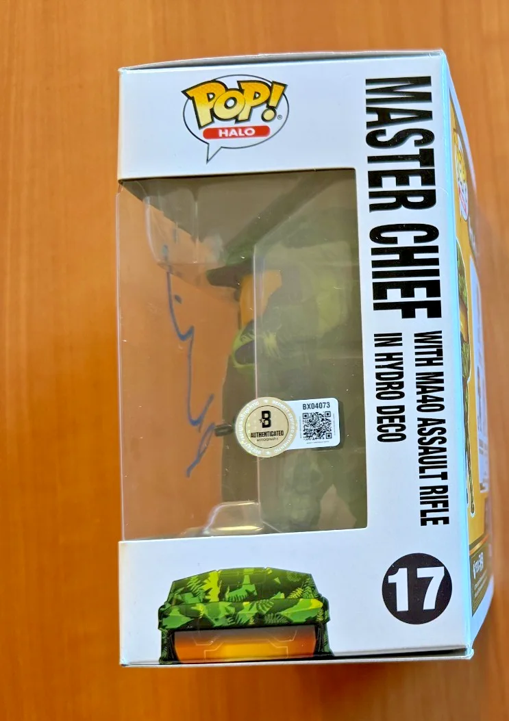 Pablo Schreiber — Pablo Schreiber Autographed Signed Funko Pop 17 Halo Master Chief Beckett COA, изображение 2