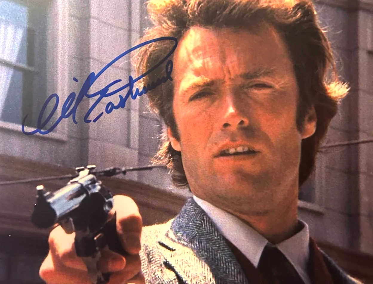 Clint Eastwood — CLINT EASTWOOD Signed 8x10" Authentic Original Autograph GENUINE w/COA, изображение 3