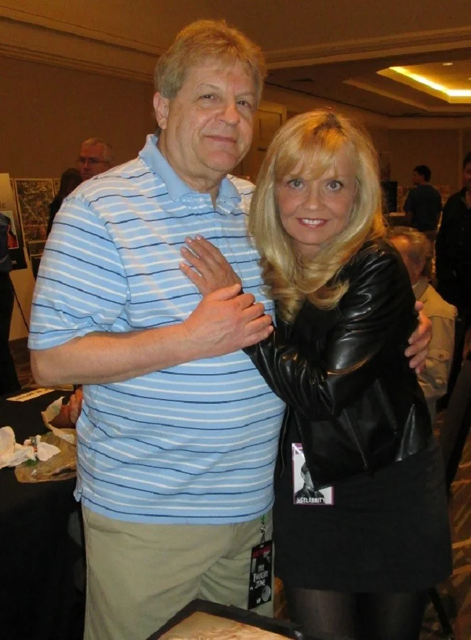 Kelli Maroney — KELLI MARONEY - Color 8 x 10 - FAST TIMES AT RIDGEMONT HIGH - in Person, image 2