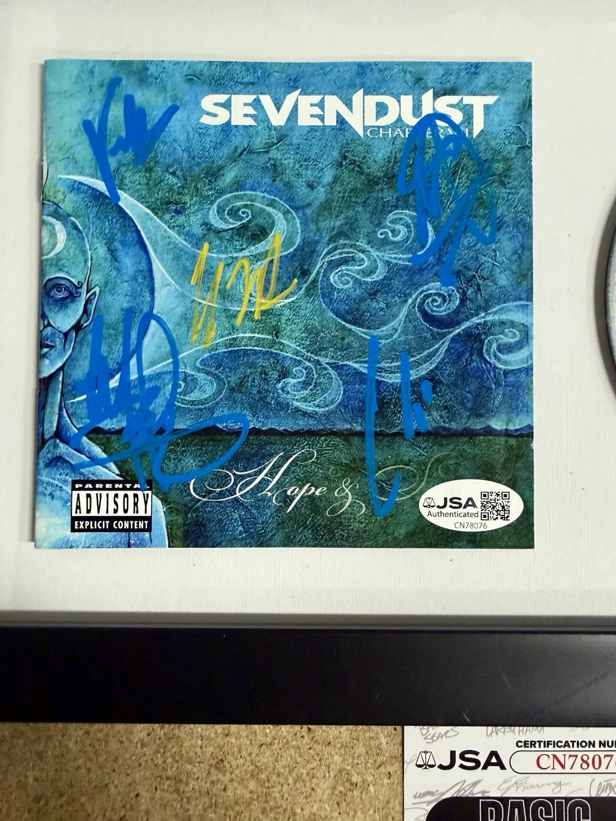 Sevendust (7D) Complete Band Signed “Chapter VII Hope & Sorrow Framed CD JSA COA, image 3