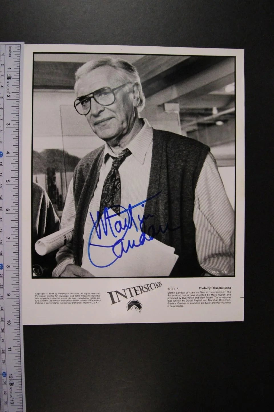 Martin Landau — MARTIN LANDAU (1928-2017) (ED WOOD~CRIMES AND MISDEMEANORS) AUTOGRAPH PHOTO~