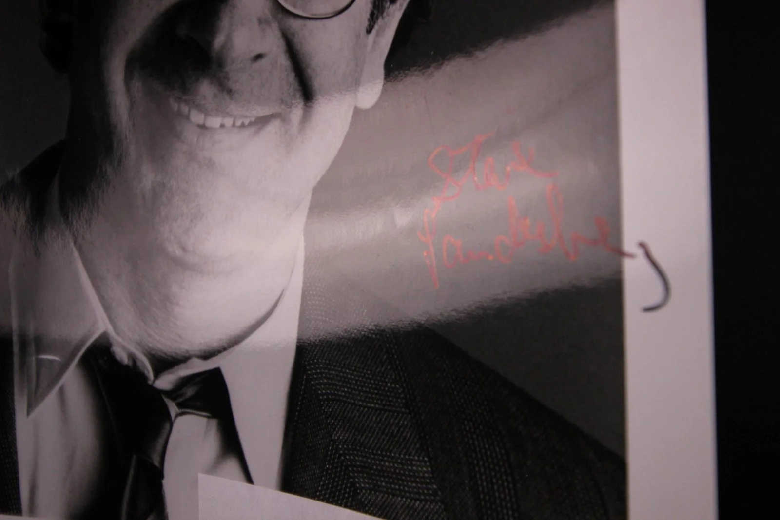 Steve Landesberg — STEVE LANDESBERG (1936-2010) (BARNEY MILLER) AUTOGRAPH PHOTO~, image 2
