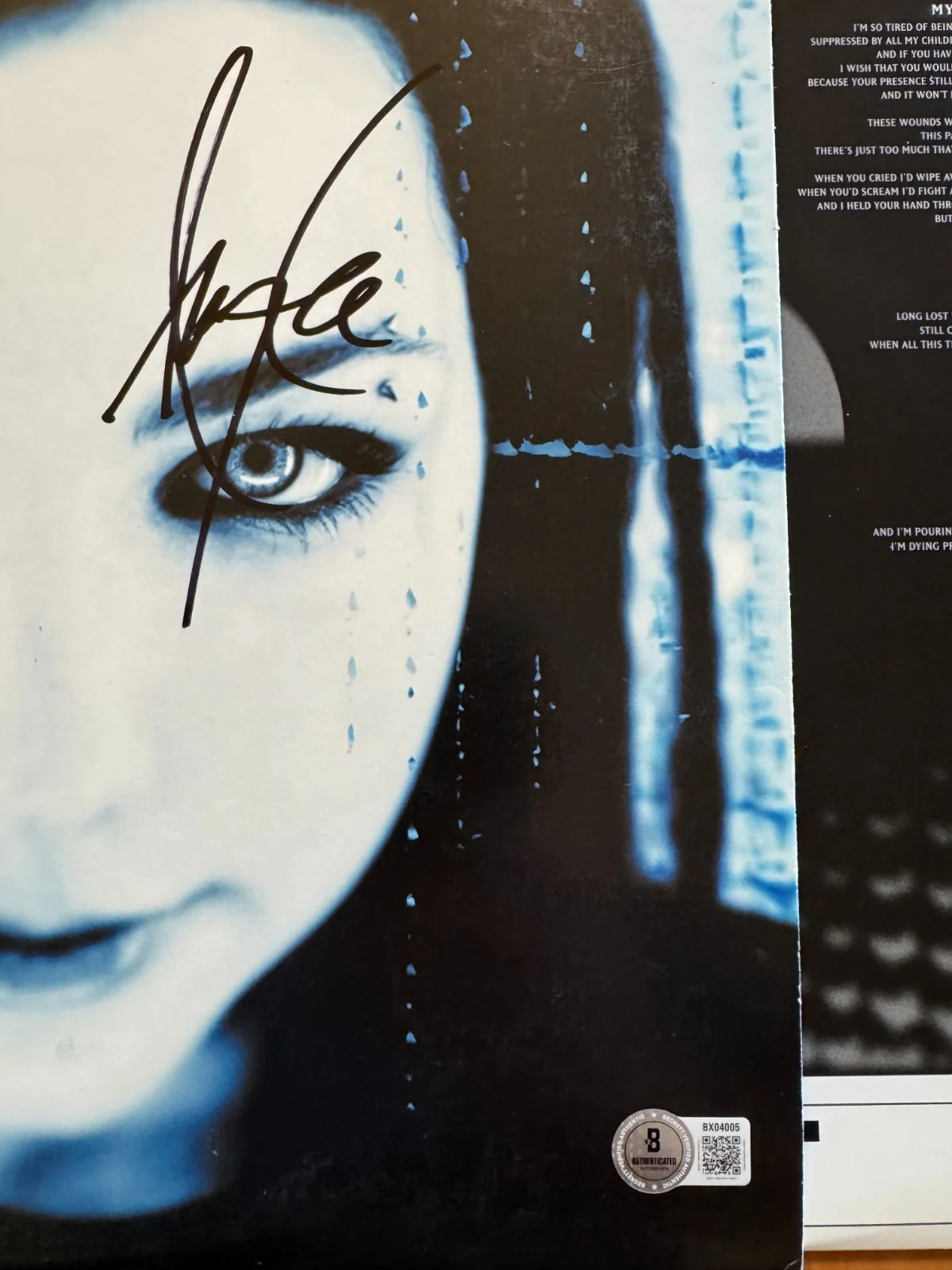 Amy Lee Signed Autographed Fallen Vinyl LP Evanescence Beckett Authenticated BAS, image 2