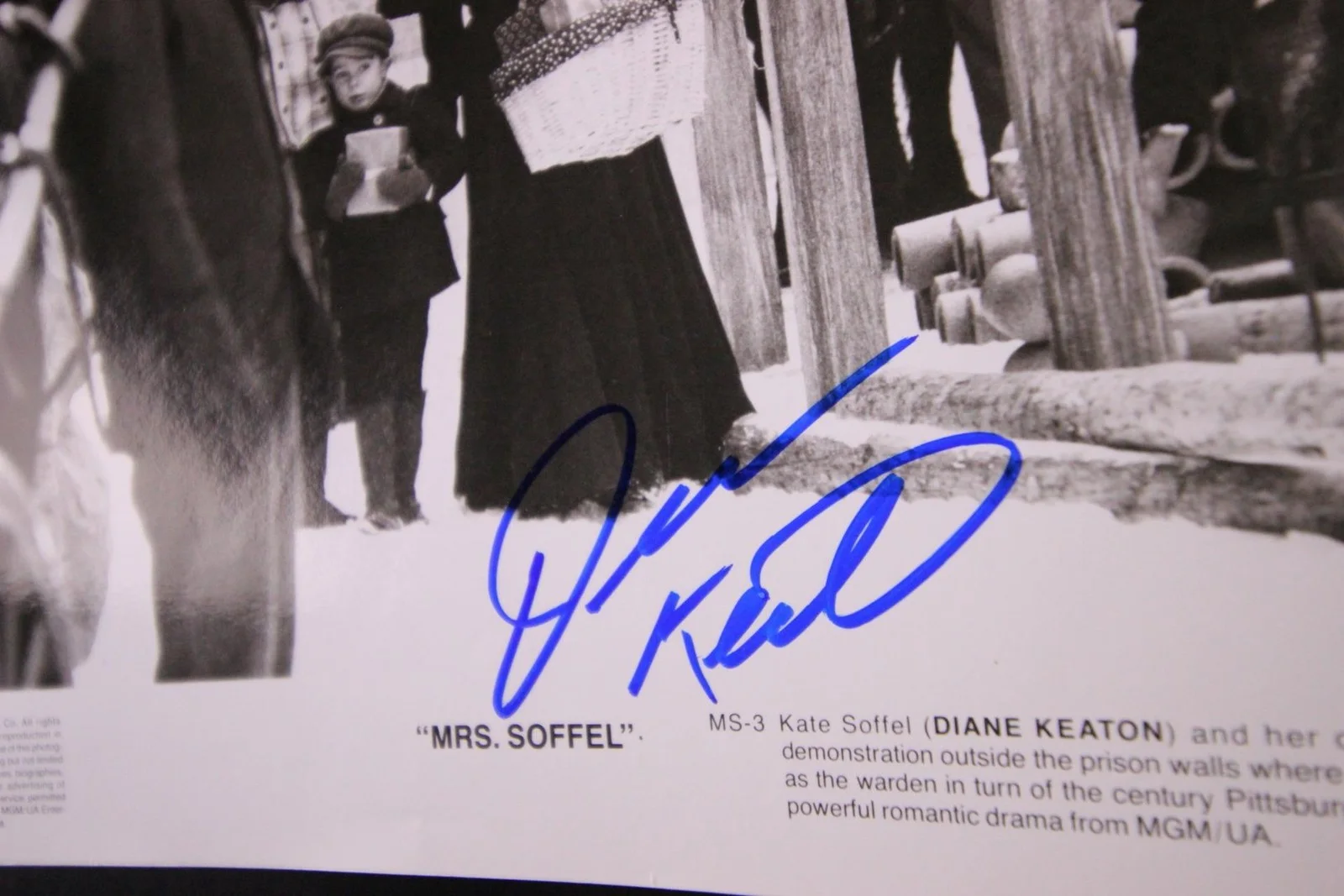 Diane Keaton — DIANE KEATON (1946-2025) (MRS SOFFEL~GODFATHER~ANNIE HALL) AUTOGRAPH PHOTO~, изображение 2