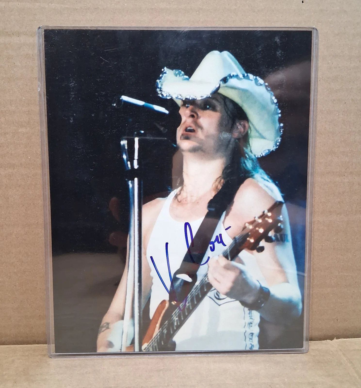 Kid Rock — Vintage Kid Rock Autographed 8x10 Rock N Roll Cowboy Photo
