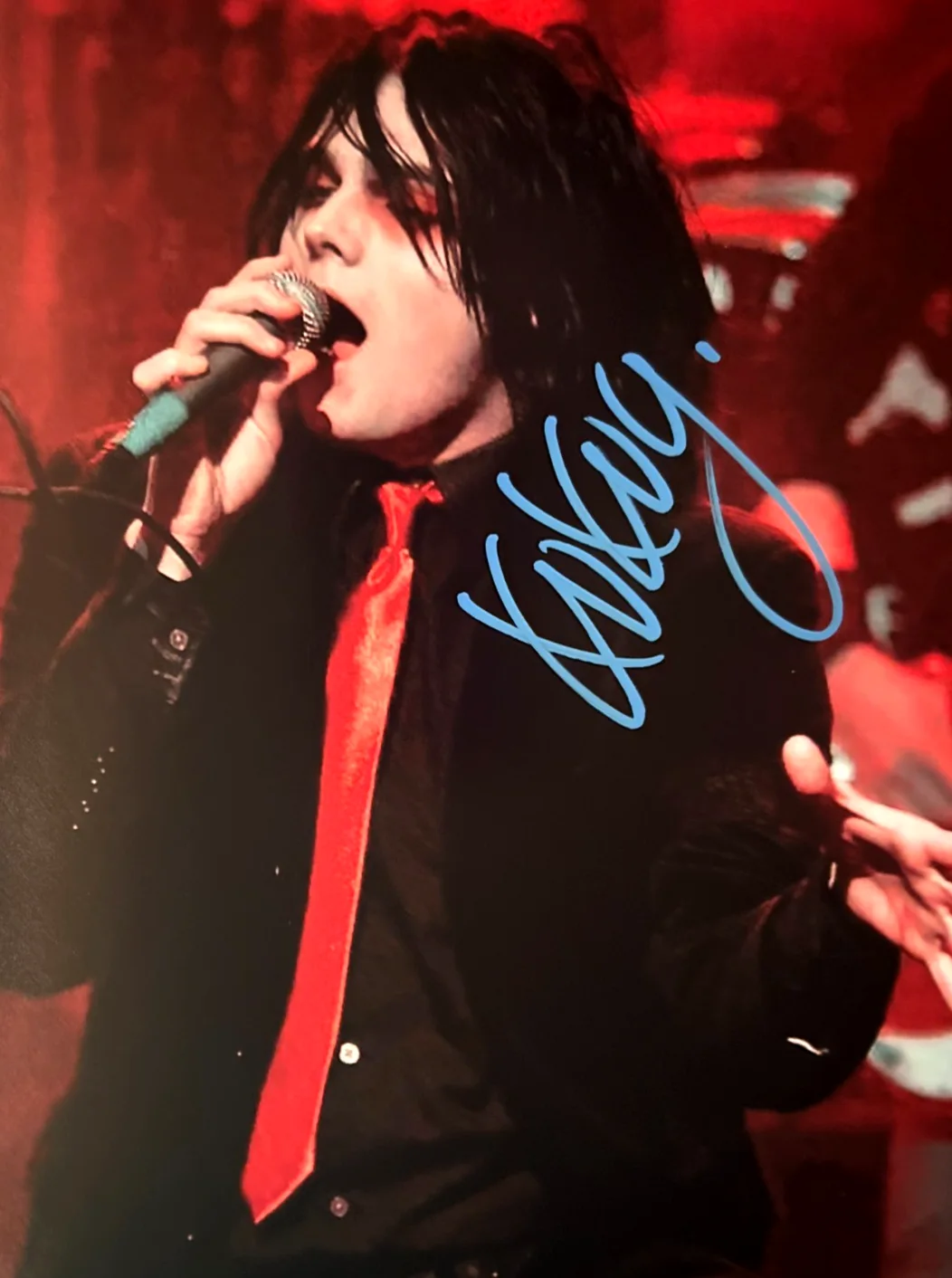 Gerard Way (My Chemical Romance) Signed Original 8x10" Authentic Autograph w/COA, изображение 3