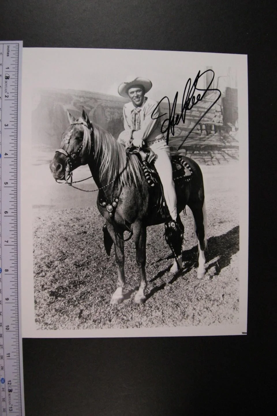 Howard Keel — HOWARD KEEL (1919-2004) (DALLAS~SHOW BOAT) AUTOGRAPH PHOTO~