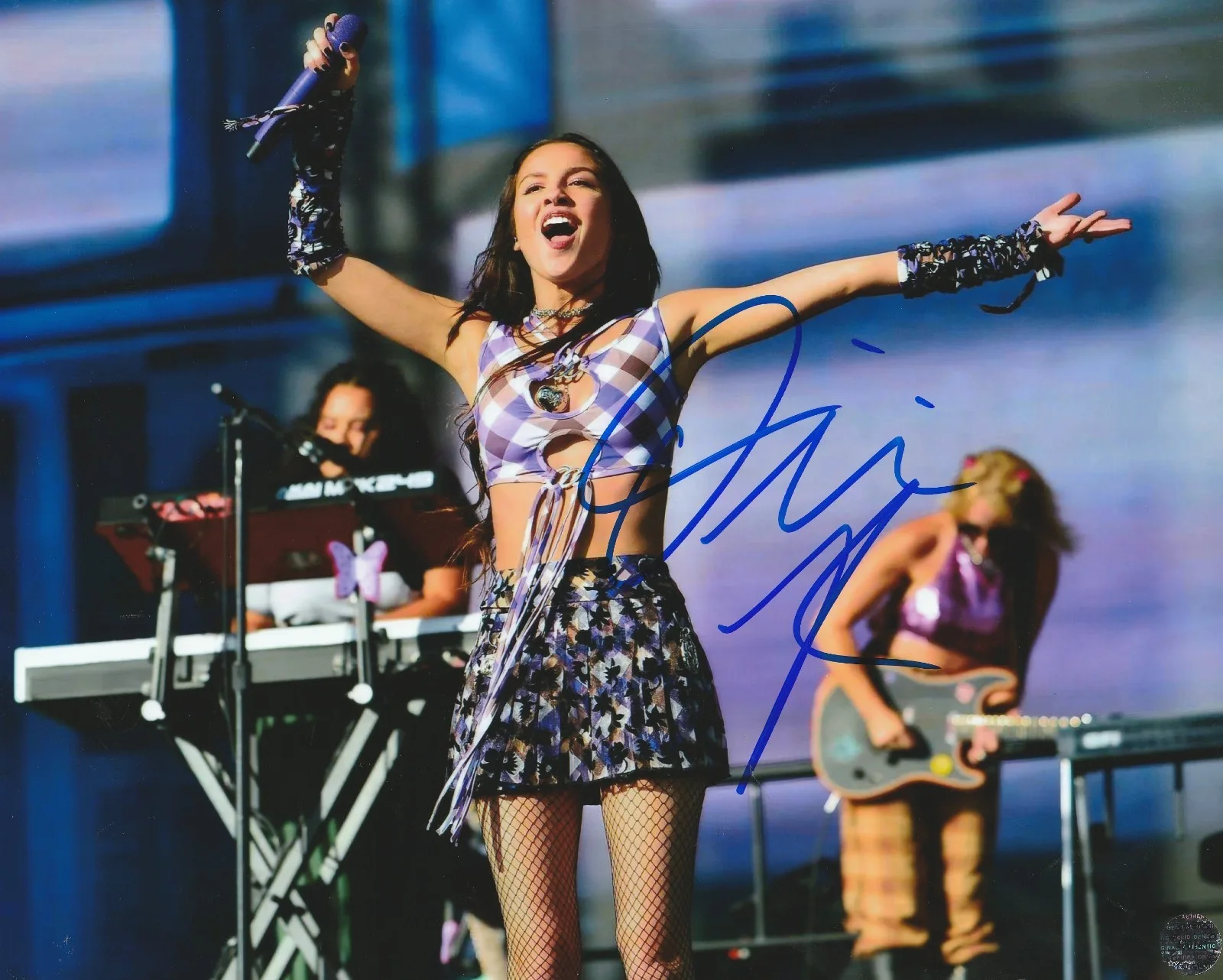Olivia Rodrigo — Olivia Rodrigo Signed Autographed Super Sexy Hot 8x10 Photo with COA/Hologram