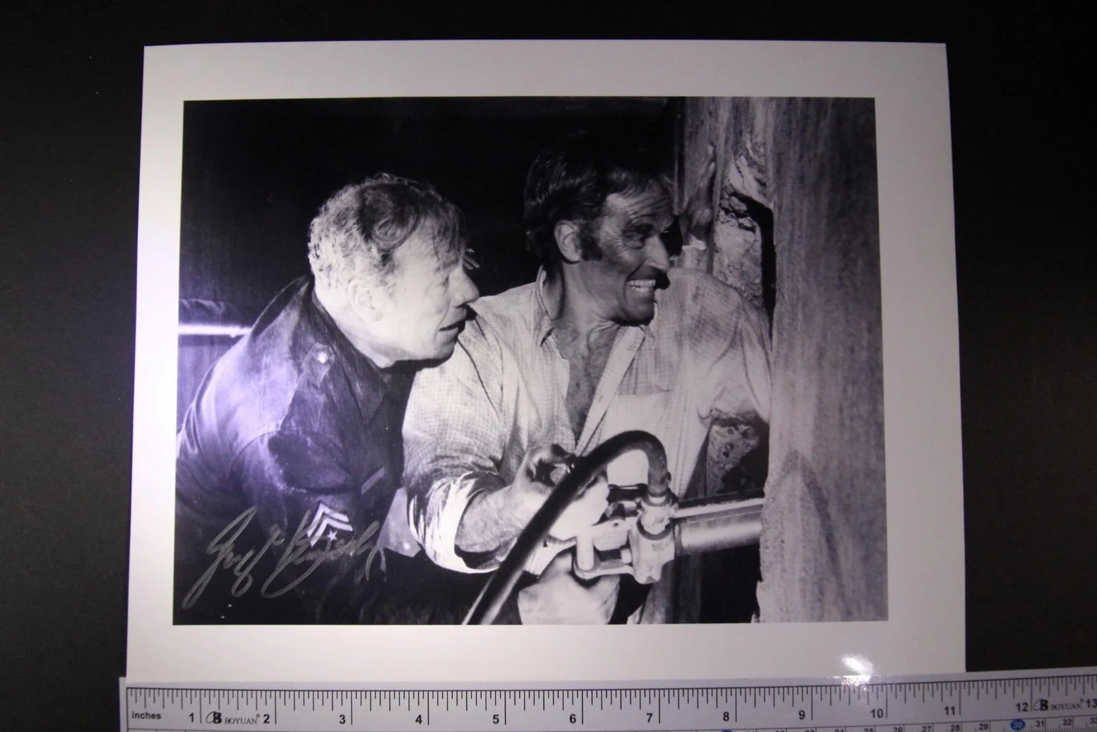 George Kennedy — GEORGE KENNEDY (1925-2016) (COOL HAND LUKE~AIRPORT) AUTOGRAPH PHOTO~