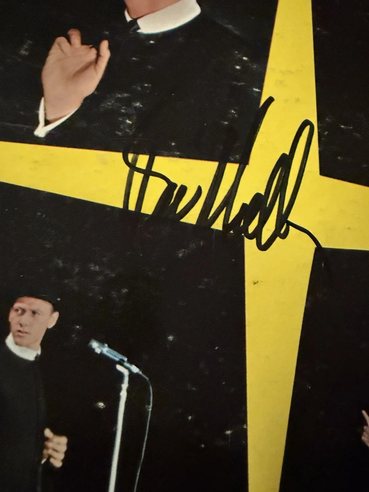 Righteous Brothers Right Now! LP signed by Bill Medley Vinyl Autographed, изображение 2