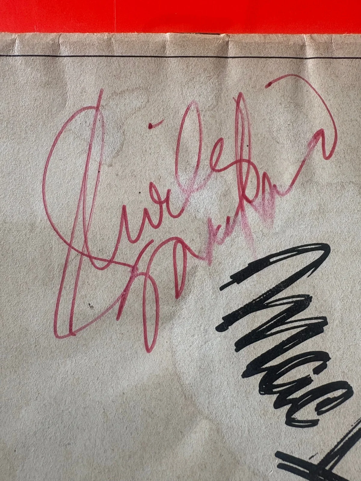 Shirley MacLaine — 1976 Shirley MacLaine Palace Theatre Signed Autographed Playbill, изображение 2