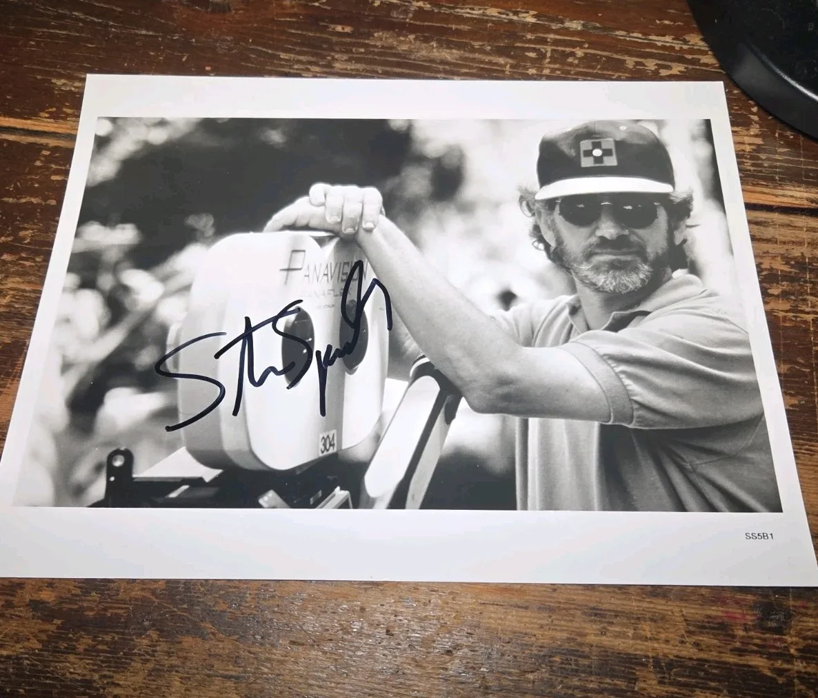 steven Spielberg — Steven Spielberg Signed 8X10 Glossy Steven Spielberg Autograph, image 2