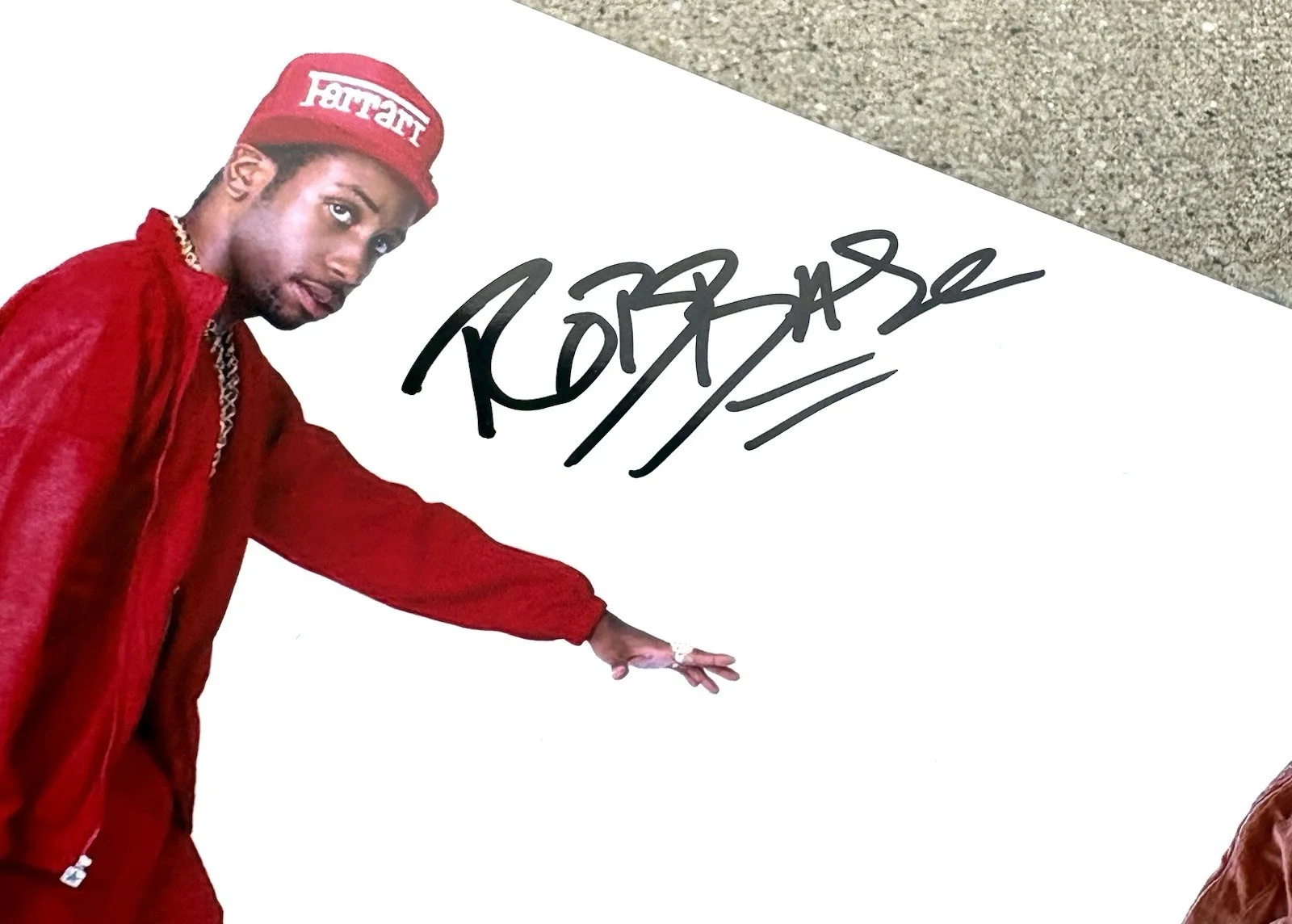 ROB BASE SIGNED 8x10 Photo RAP HIP HOP, image 2