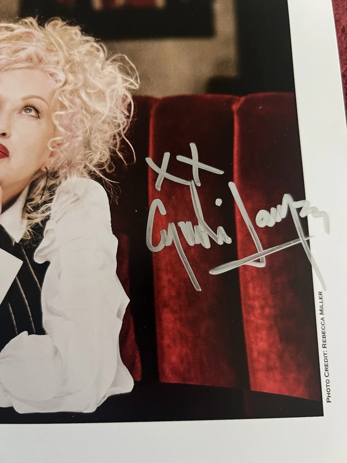 Cyndi Lauper Autographed 8x10 Photo Hand Signed, изображение 2