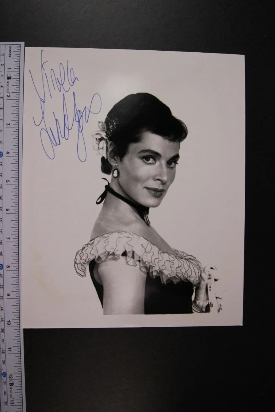 Viveca Lindfors — THEATER~MOVIE Actress VIVECA LINDFORS (1920-1995) AUTOGRAPH PHOTO~