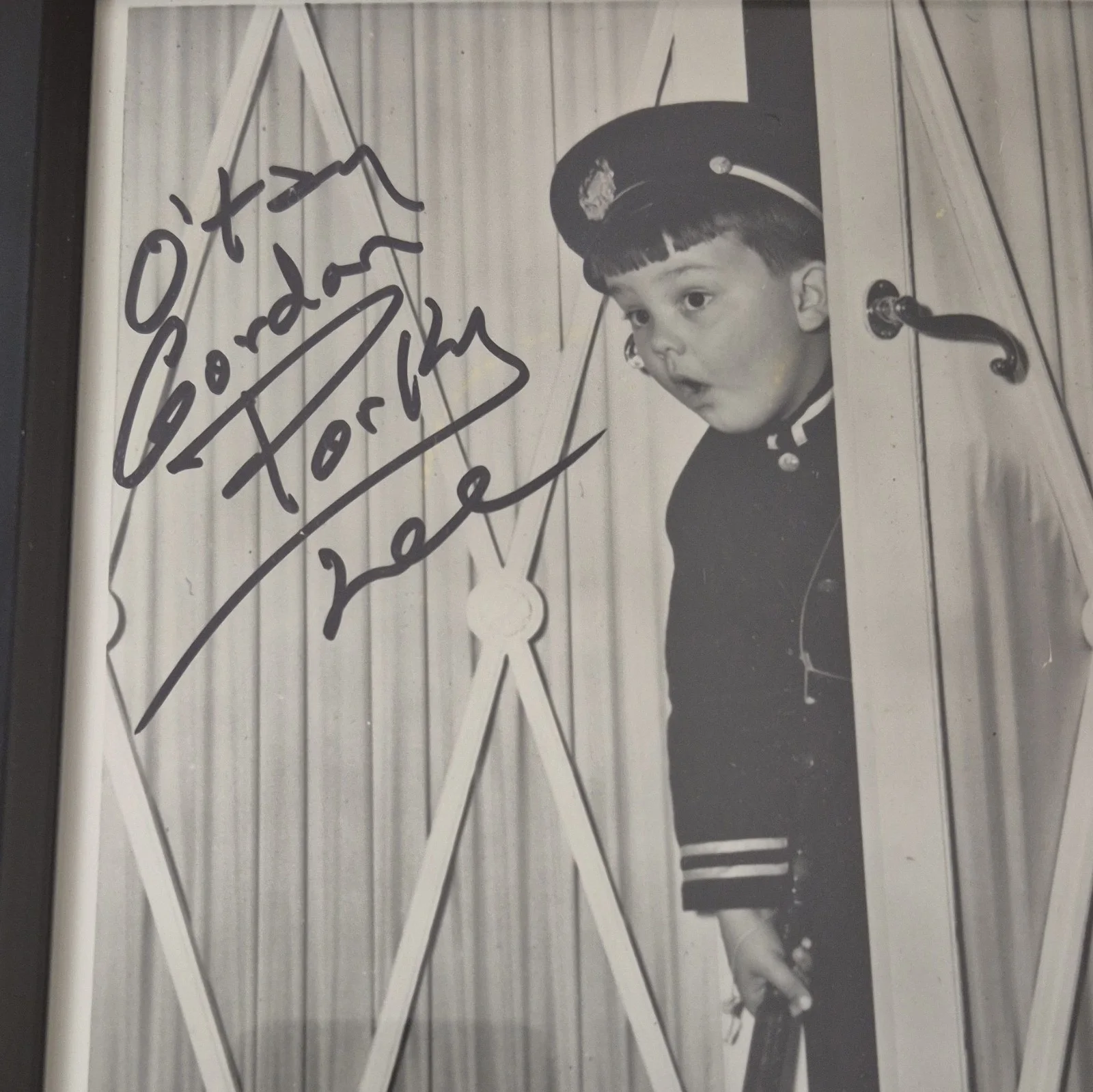 Gordon Porky Lee — Original Autographed Television Photo Signed by Gordon 'Porky' Lee, image 3