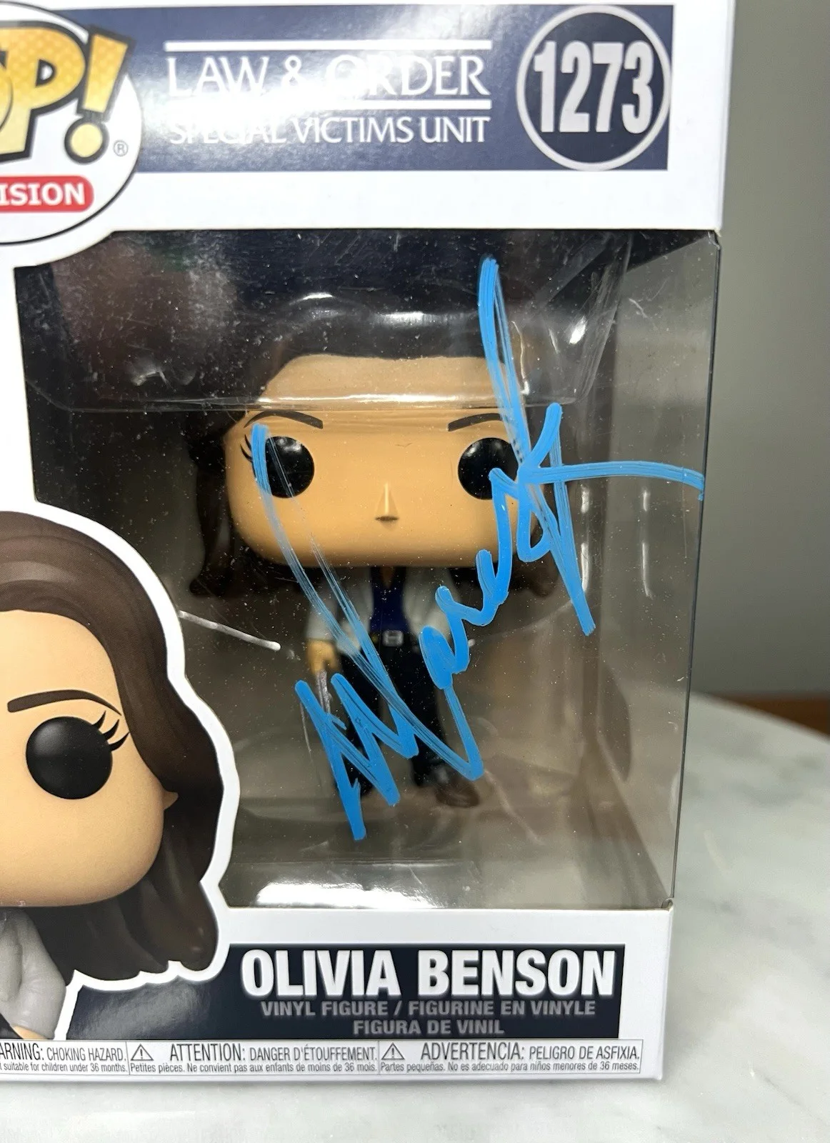 Mariska Hargitay — Mariska Hargitay Signed Funko ‘Olivia Benson’ Law And Order SWAU COA, image 3