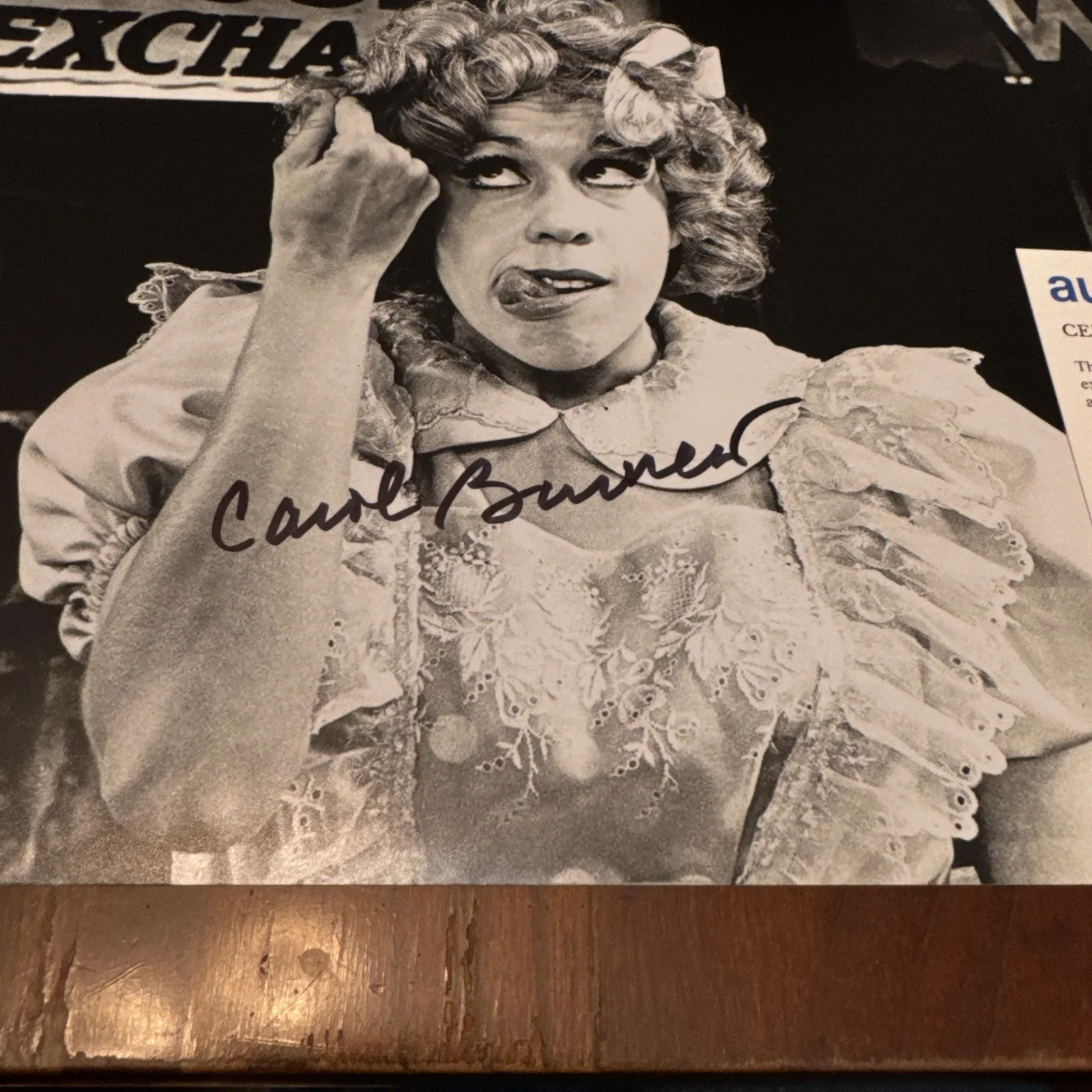 CAROL BURNETT LEGENDARY COMEDIAN & ACTRESS HAND SIGNED 8X10 W/ AUTOGRAPH COA, image 2