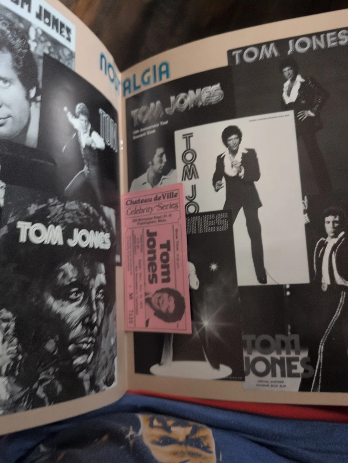 Tom Jones - 1979 Tour Concert Souvenir Program Book Autographed, image 3