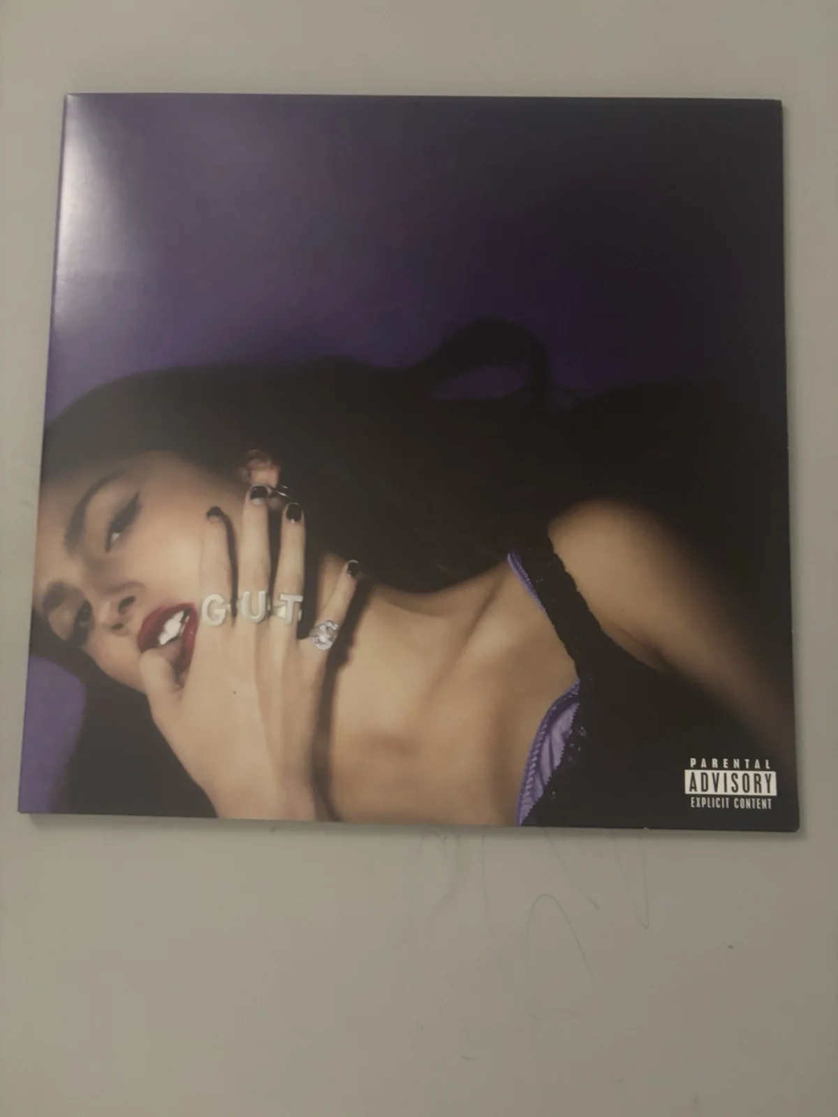 Olivia Rodrigo Guts Signed Vinyl Insert 11x11 Print Autograph JSA WITH VINYL, изображение 3