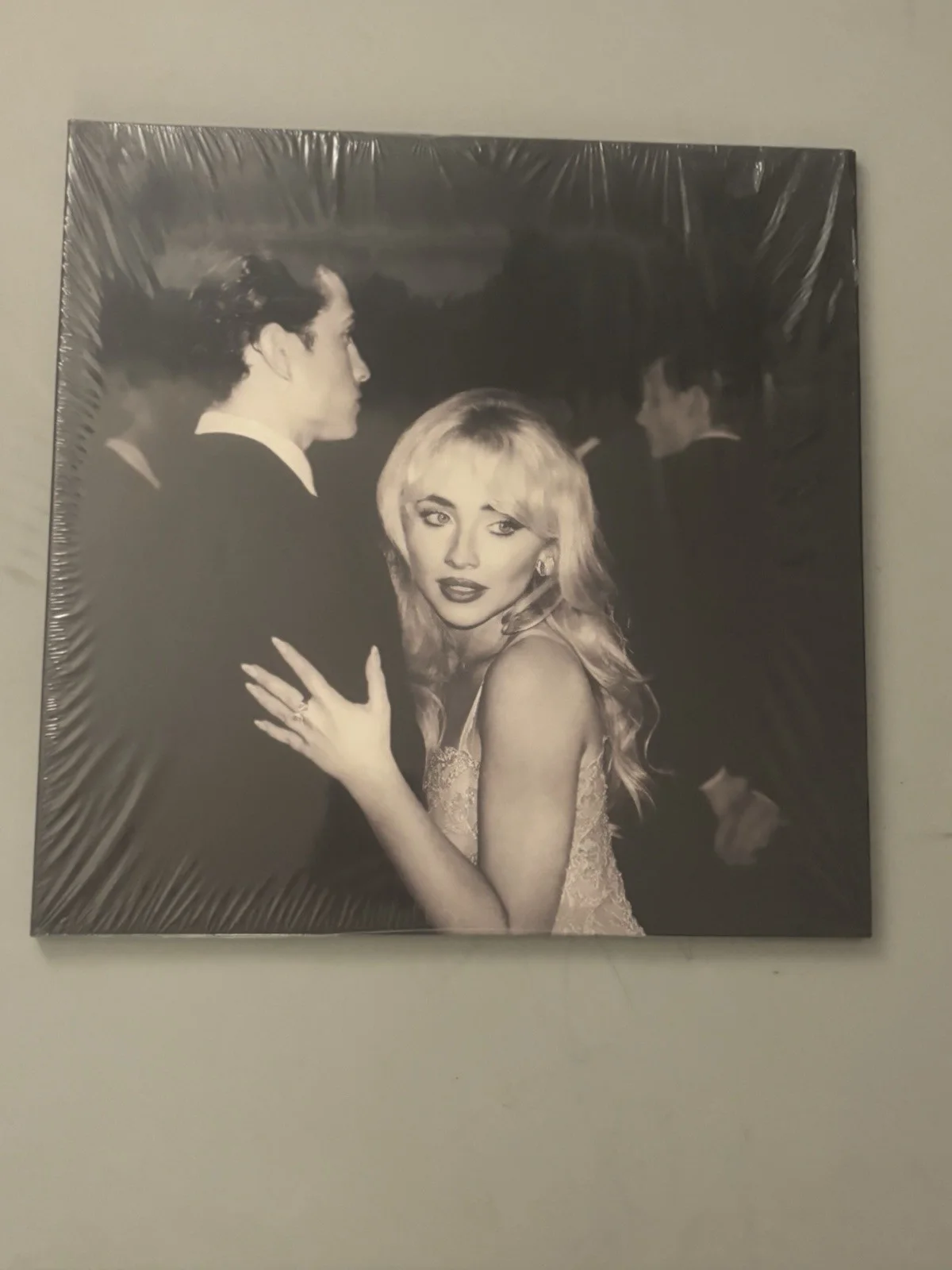 SIGNED Sabrina Carpenter Man’s Best Friend Album Photo & Alt Vinyl PSA DNA COA, изображение 2