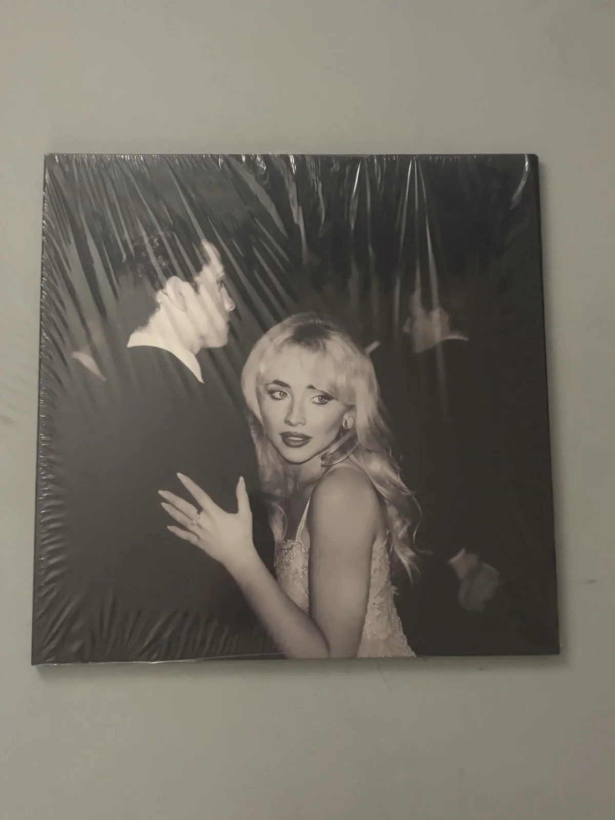 SIGNED Sabrina Carpenter Man’s Best Friend Album Photo & Alt Vinyl PSA DNA COA, изображение 2
