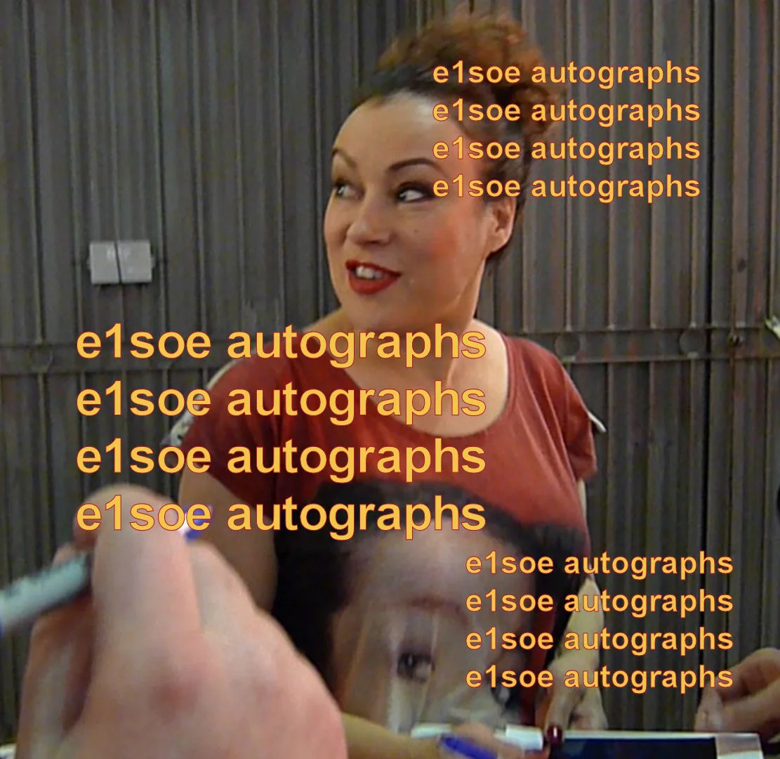 Jennifer Tilly — Jennifer Tilly signed 8x10 photo In Person. Proof - Bride of Chucky, изображение 3