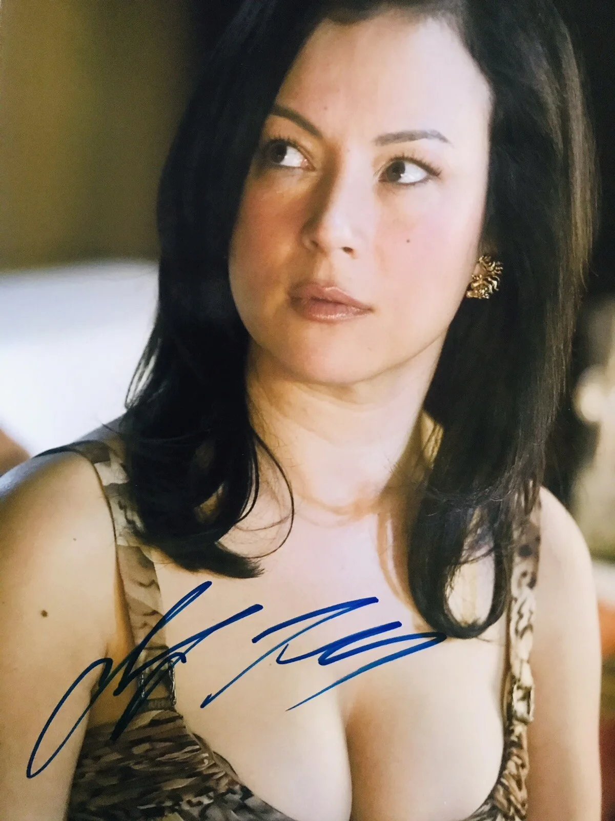 Jennifer Tilly — Jennifer Tilly signed 8x10 photo In Person. Proof - Bride of Chucky