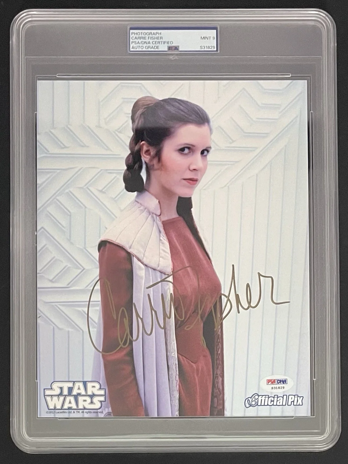 Carrie Fisher — Carrie Fisher PSA/DNA Signed Photo 8x10 Star Wars Autographed Slabbed Leia, image 2