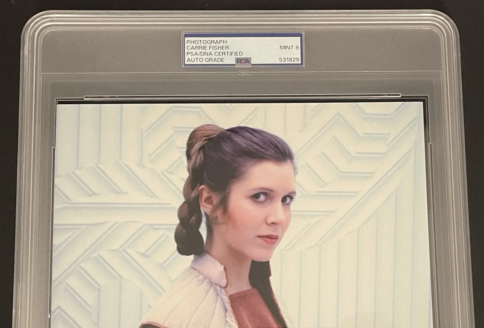 Carrie Fisher — Carrie Fisher PSA/DNA Signed Photo 8x10 Star Wars Autographed Slabbed Leia, image 5