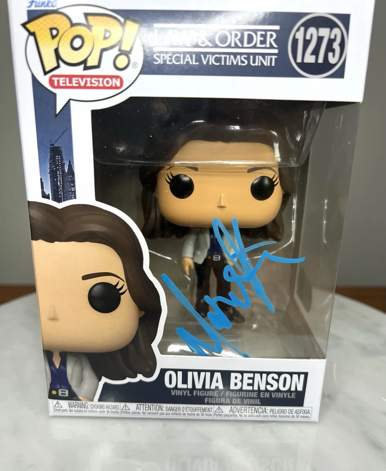 Mariska Hargitay — Mariska Hagitay Law And Order ‘Olivia Benson’ Signed Funko Pop SWAU COA, image 2