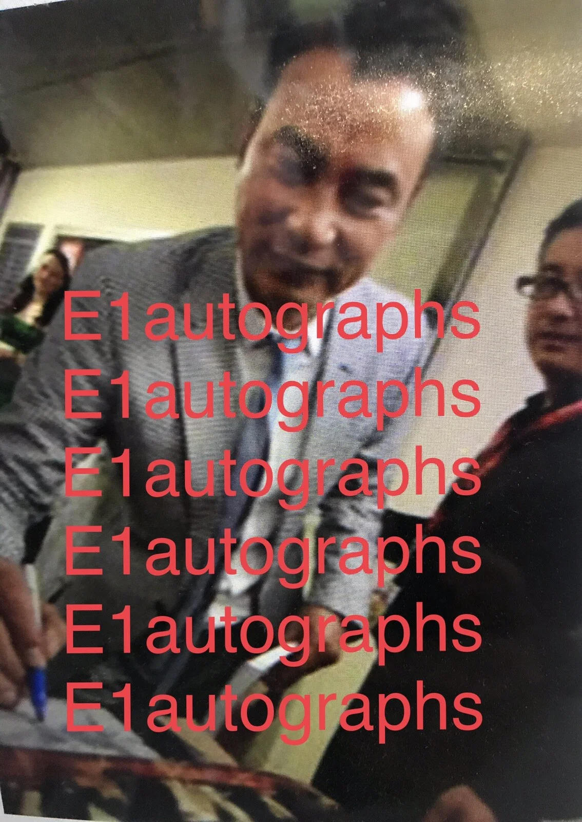 Simon Yam — Simon Yam Tat Wah signed 8x10 photo - In Person Proof. Triad, Election, Ip Man., изображение 5