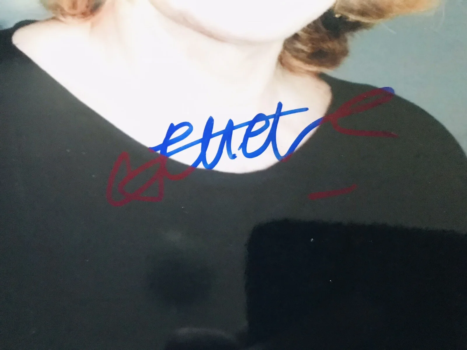 Catherine Denueve — Catherine Deneuve signed 8x10 photo In Person. Proof. 3 Hearts, image 2