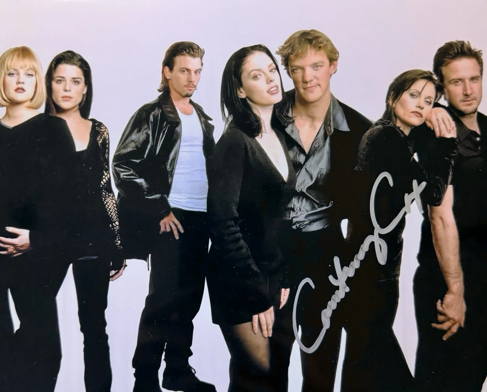 Courteney Cox — Courteney Cox Scream hand signed autographed 8x10 photo w/Hologram COA