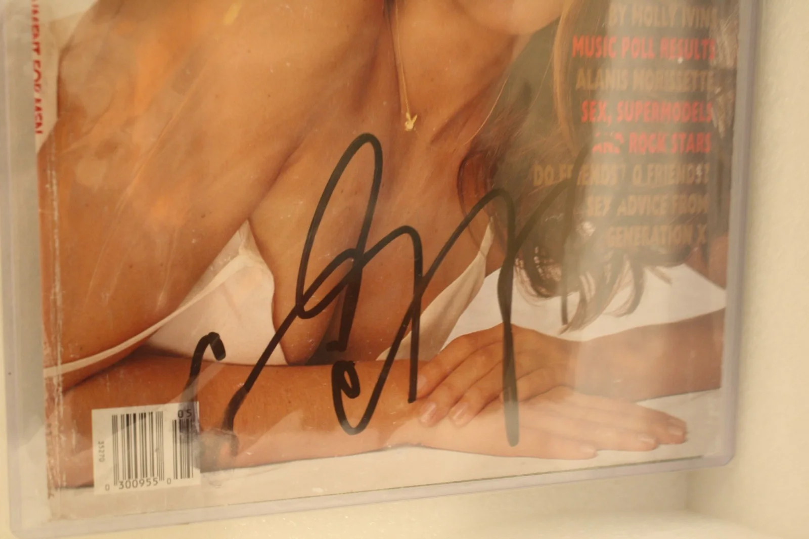 Cindy Crawford — 8x10 Signed PLAYBOY Cover "Cindy Crawford" JSA Authenticated, image 3