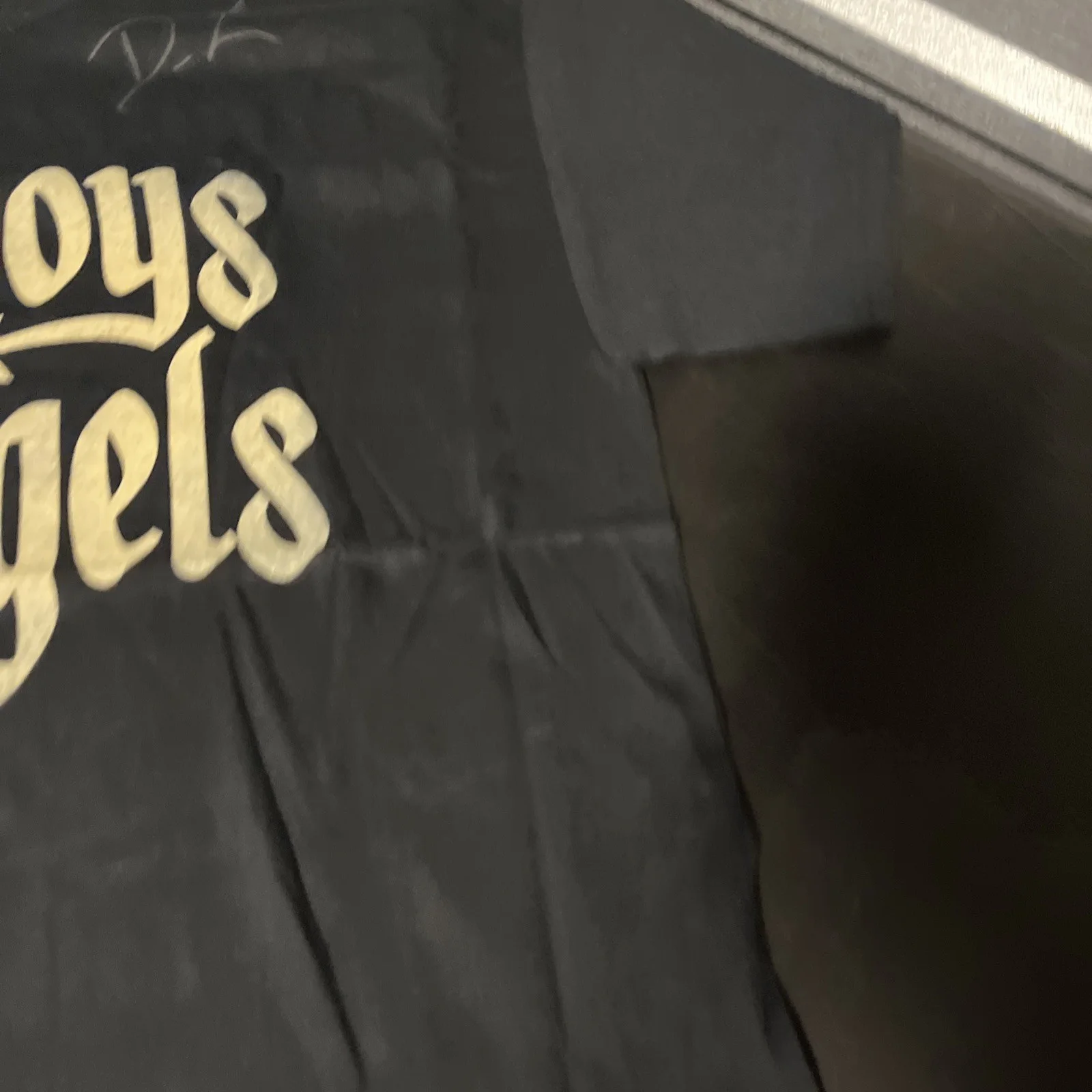 Dustin Lynch autographed Cowboys And Angels Tshirt *radio promotional item*, изображение 5