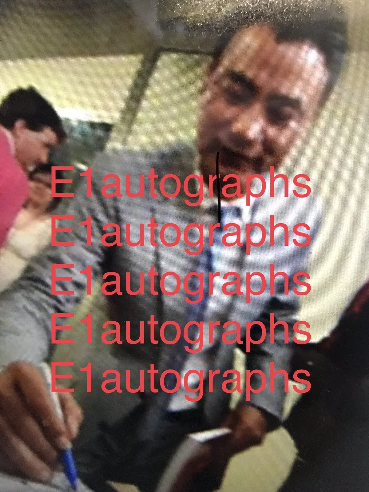 Simon Yam — Simon Yam Tat Wah signed 8x10 photo - In Person Proof. Triad, Election, Ip Man., изображение 4