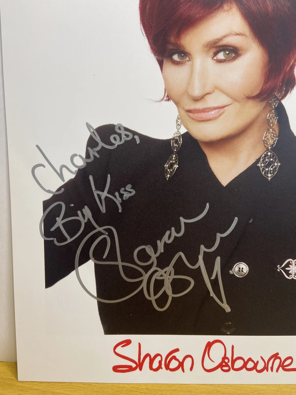 Sharon Osbourne — Sharon Osbourne Signed Autographed 8x10 Photograph, изображение 2
