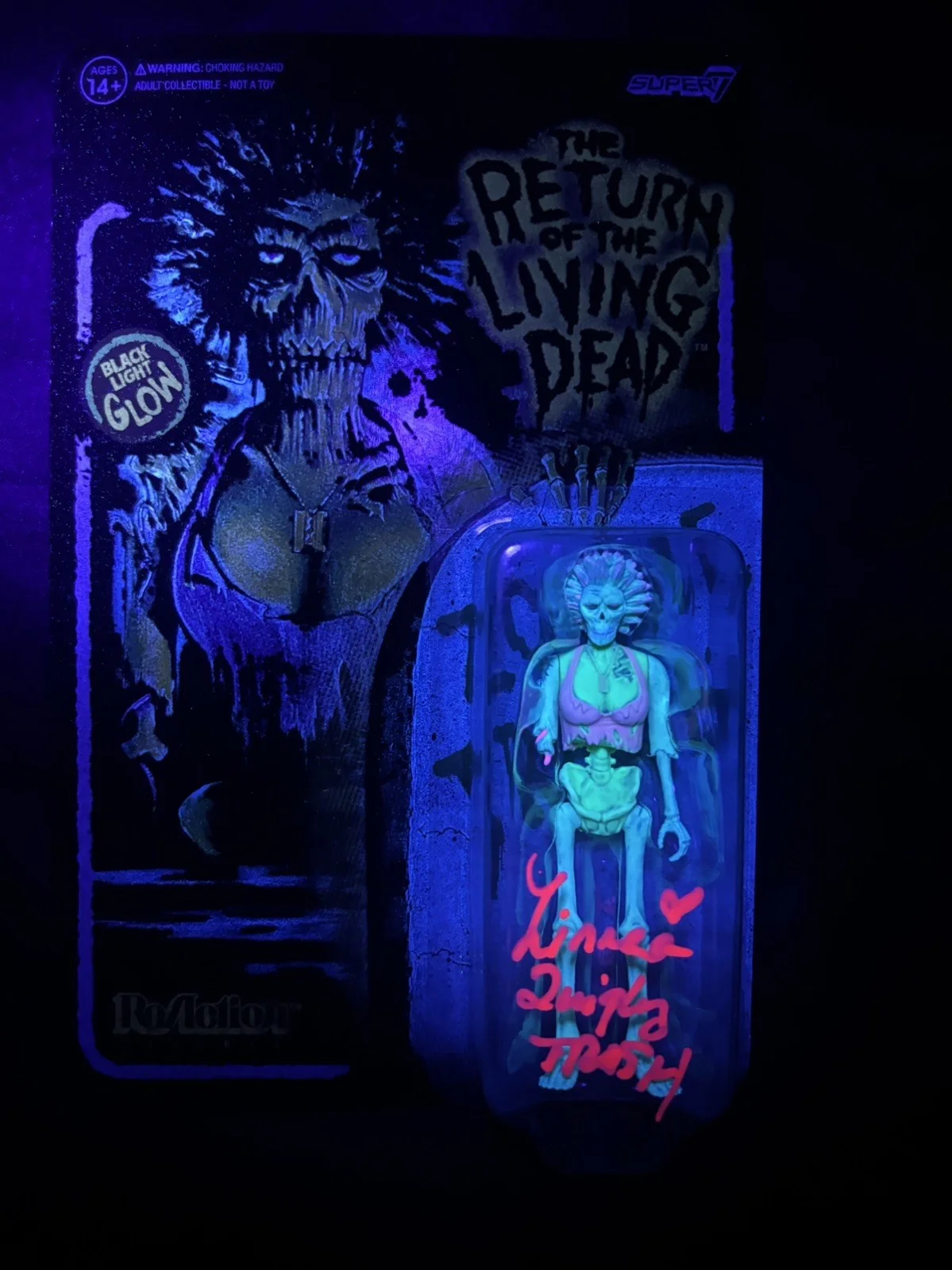 Linnea Quigley — Linnea Quigley Signed Reaction Figure Zombie Trash Return Living Dead JSA