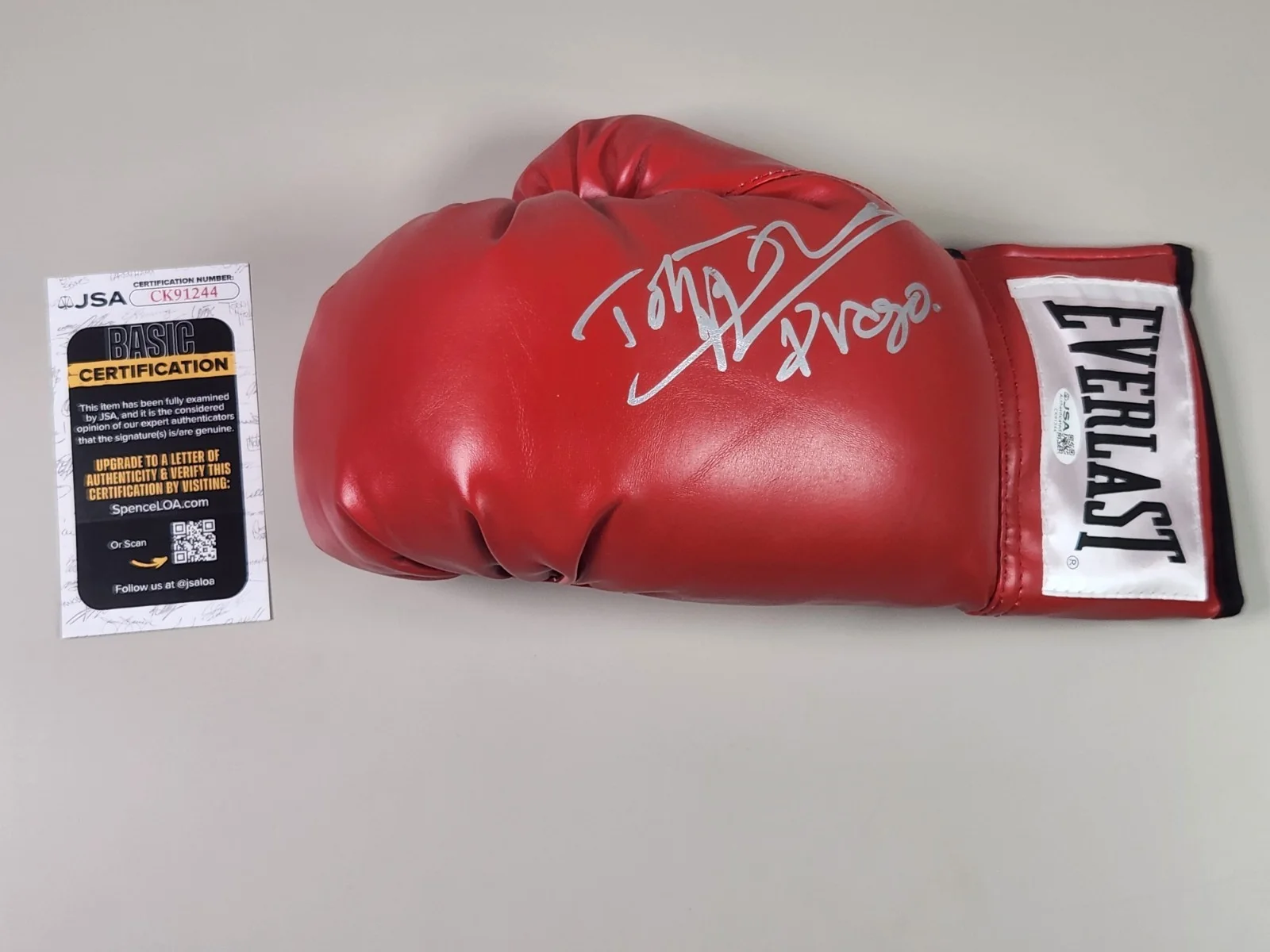 Dolph Lundgren — JSA Dolph Lundgren Signed Red Everlast LH Boxing Glove Drago Rocky IV A, image 2