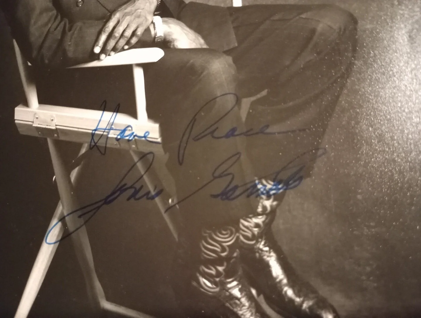 Louis Gossett Jr — Louis Gossett Jr - Autographed B&W 8x10 with COA, изображение 2