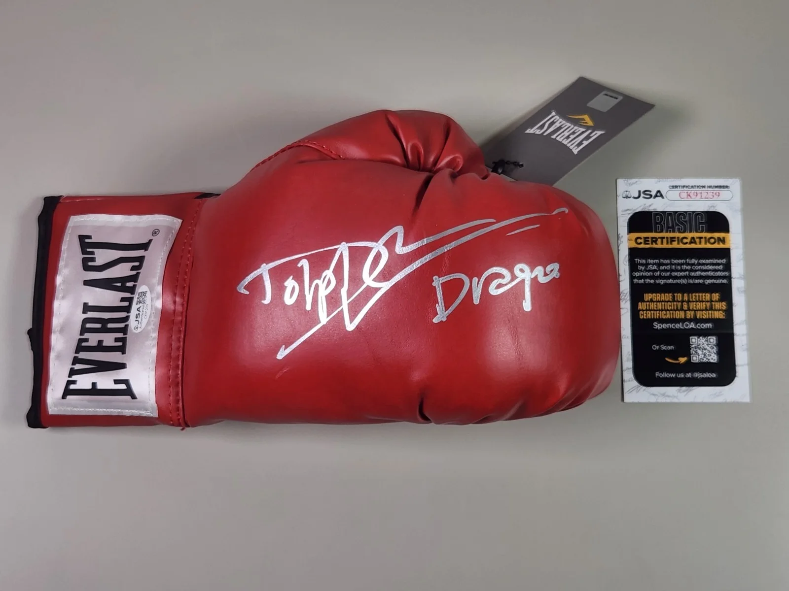 Dolph Lundgren — JSA Dolph Lundgren Signed Red Everlast RH Boxing Glove Drago Rocky IV E, image 2