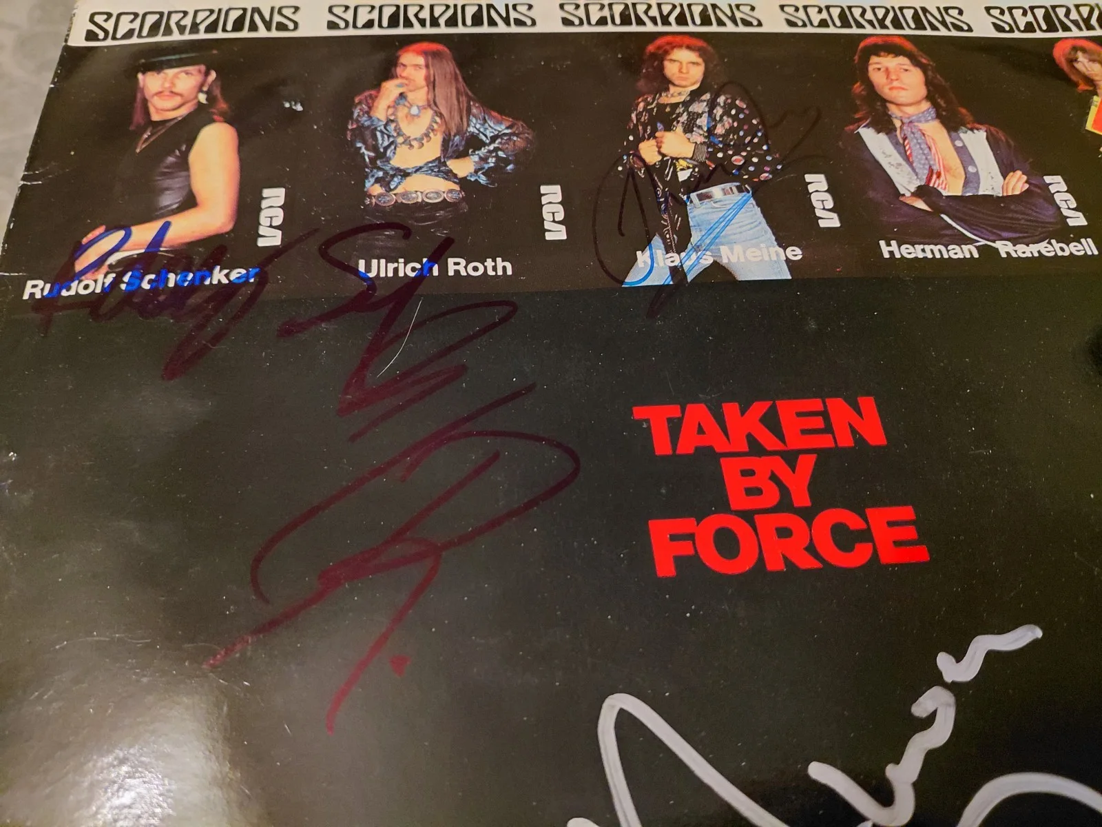 Scorpions signed Taken By Force LP Klaus Meine Ulrich Roth Rudolh Schenker..., изображение 3