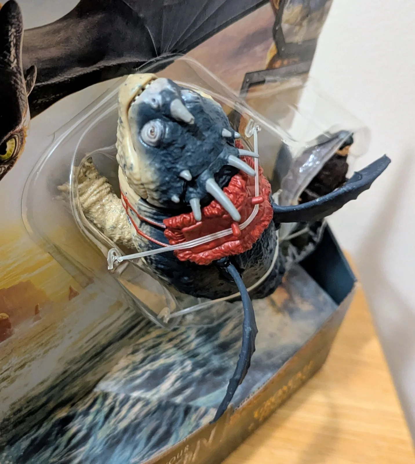 How to Train Your Dragon Cinema Cup & Gronkle & Viking Action Figure Set, изображение 3