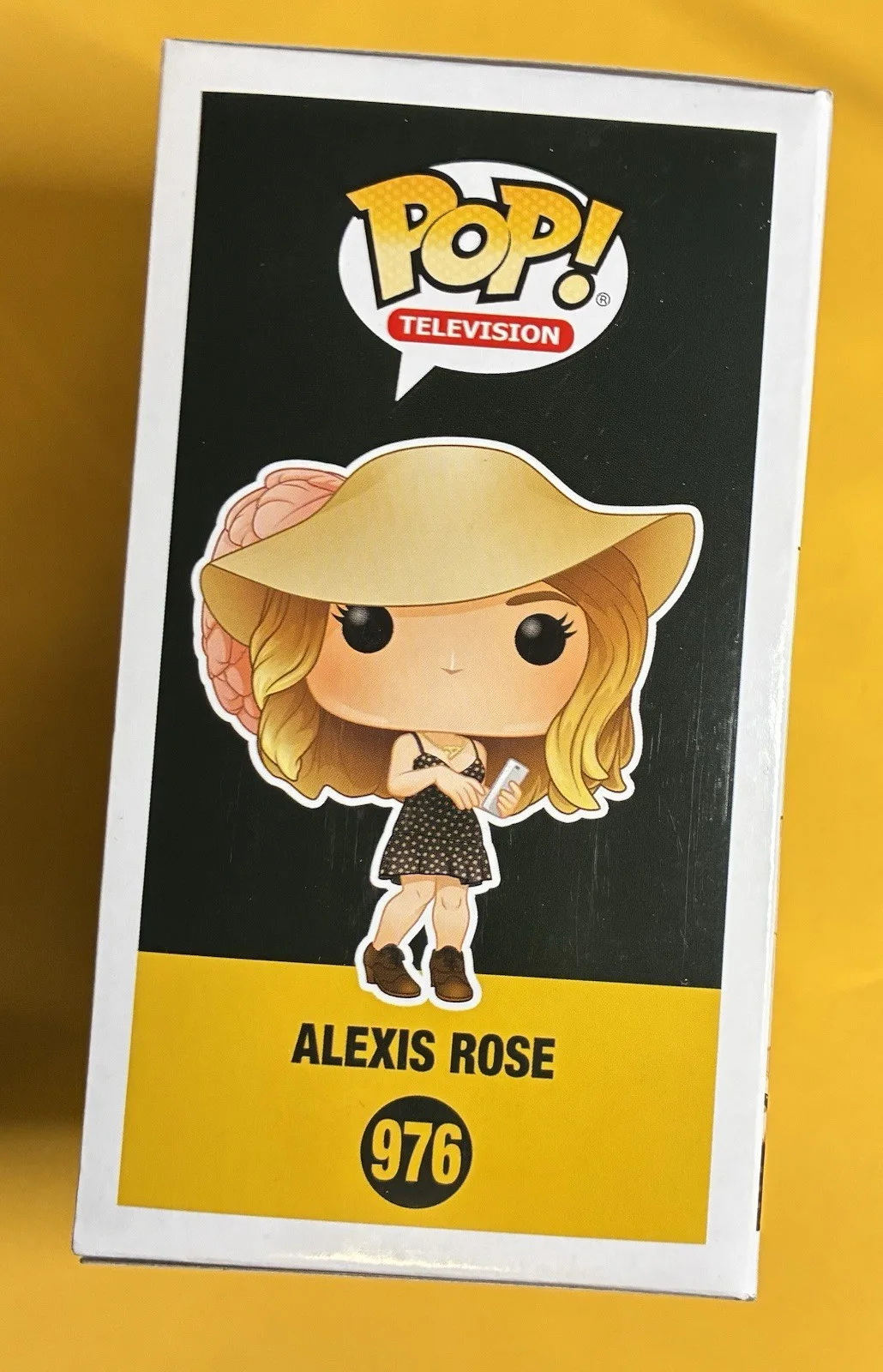 Annie Murphy — Annie Murphy Signed Schitts Creek Alexis Rose Funko #976 JSA Free Ship/Hardstack, image 4