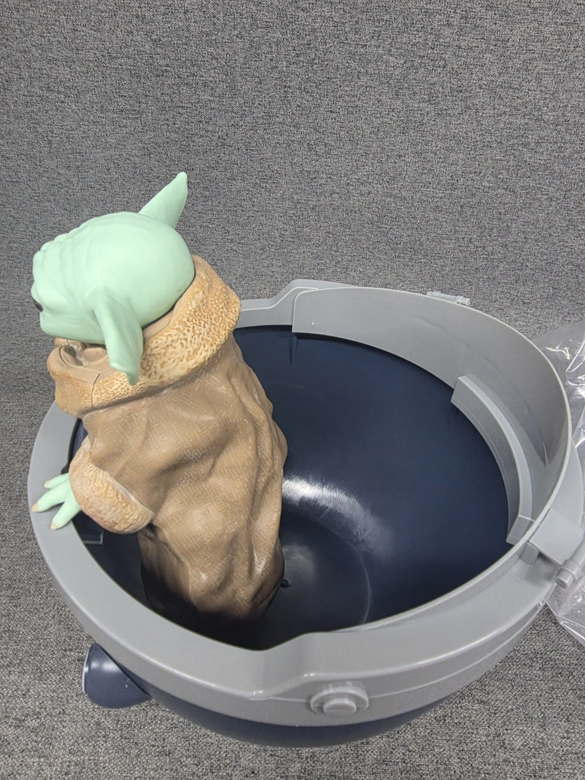The Mandalorian and Grogu Grogu's Hover Pram Popcorn Bucket Brand New, image 2